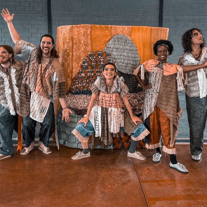 Mostra de Teatro Popular leva oficinas e espetáculos a escolas de Santa Luzia