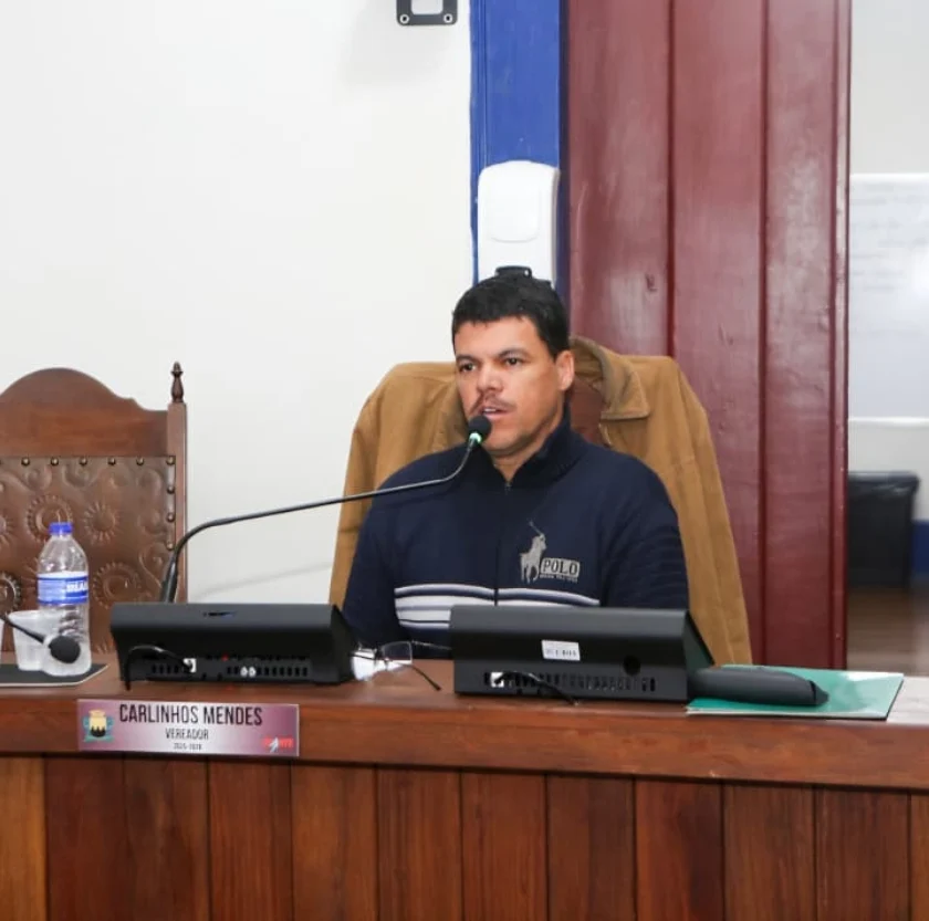Após solicitação de Carlinhos Mendes, bairro Novo Horizonte recebe serviços de limpeza