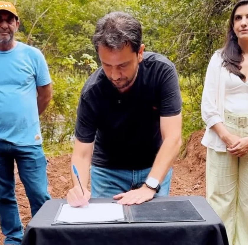 Prefeito de Mariana assina ordem de serviço para ponte entre Camargos e Novo Bento