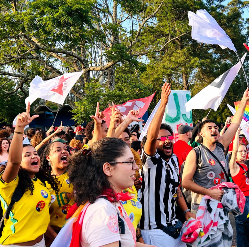 Estudantes da UFOP organizam marcha em defesa do ensino público e da soberania nacional
