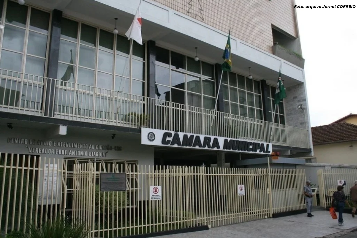 Câmara de Conselheiro Lafaiete aprova regras para cemitérios de pets e crematórios
