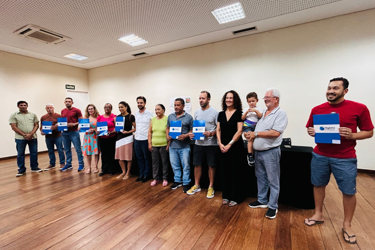 Prefeitura de Mariana entrega mais 20 títulos de regularização fundiária no Alto do Rosário